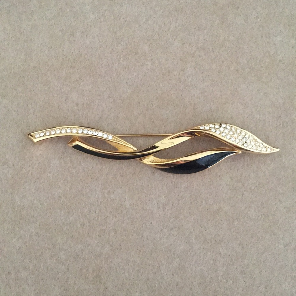 Pin & Brooch